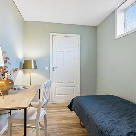 Stor & Moderne I Kanten Av Sentrum Lejlighed