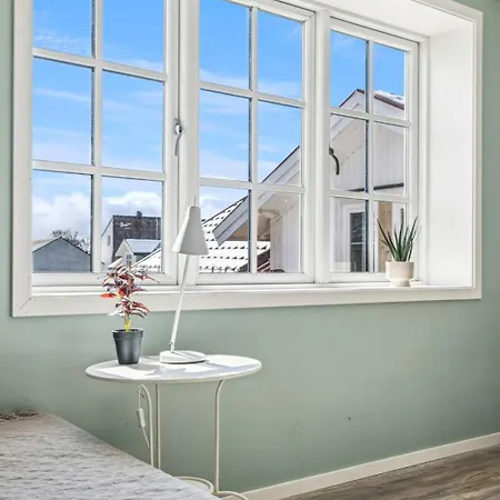 Stor & Moderne I Kanten Av Sentrum Lejlighed