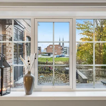 Stor & Moderne I Kanten Av Sentrum